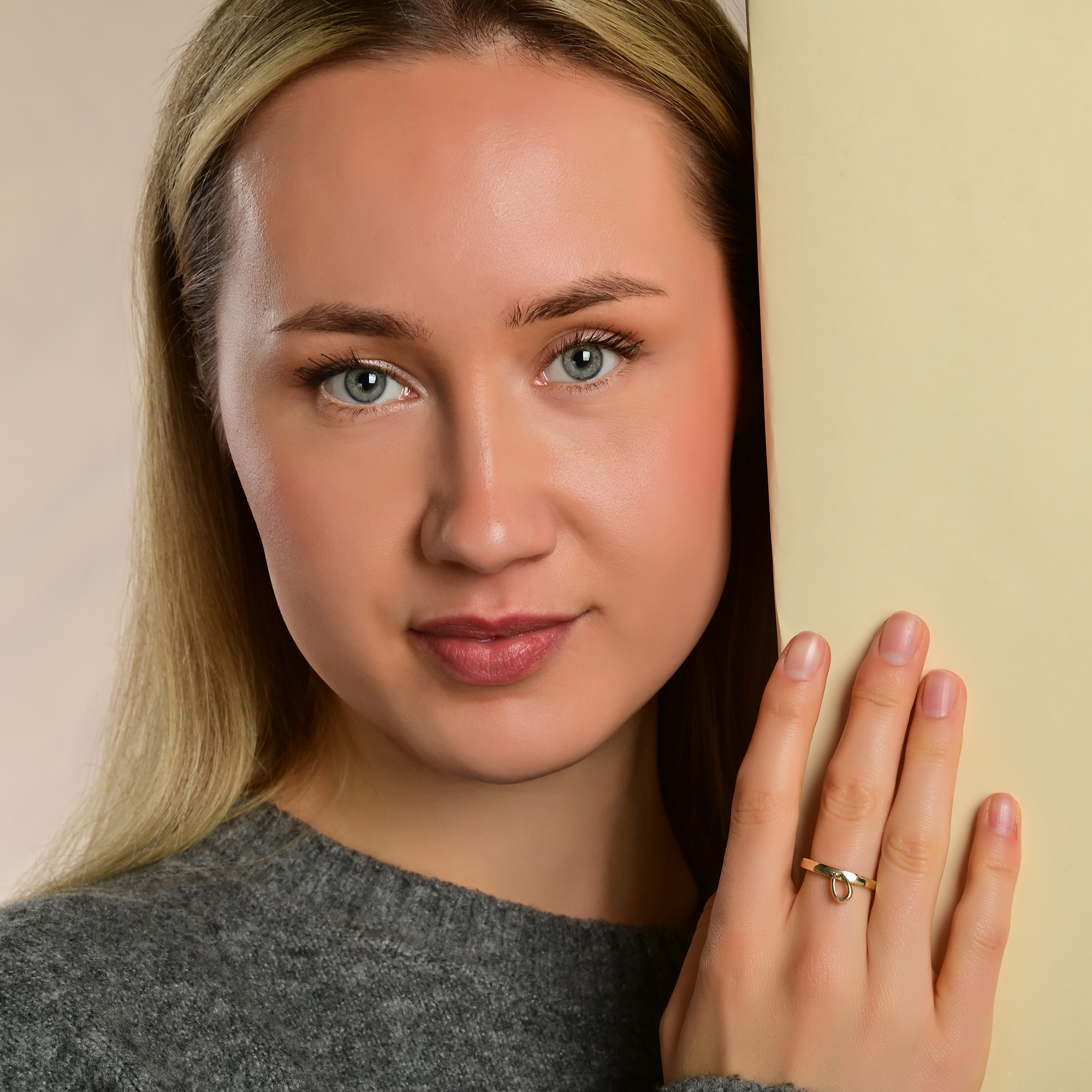 "Lupita" 925/- Echt Silber Anhänger (ohne Kette), rund, Zirkoniabesatz, vergoldet
