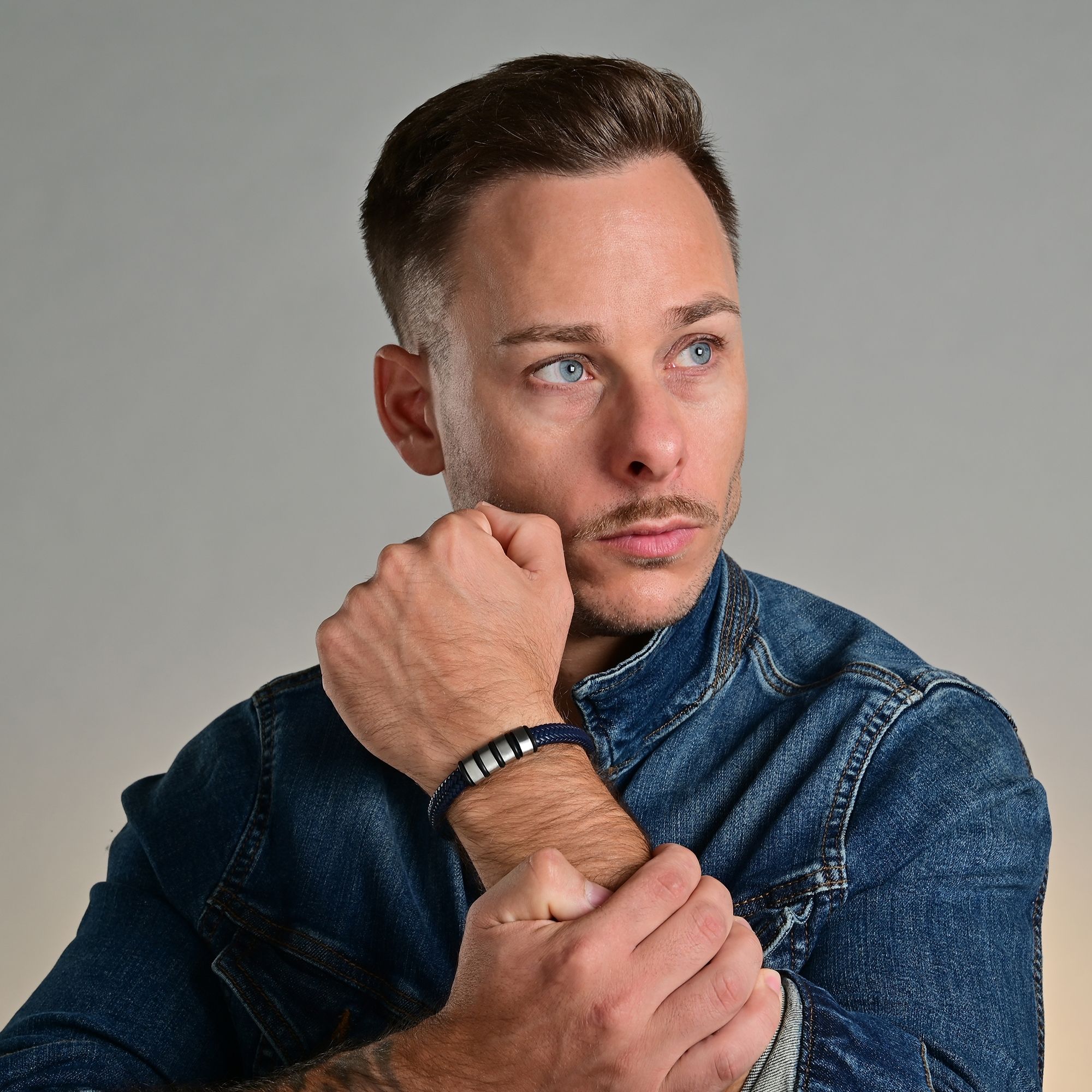 "Geri", Akzent Echtlederarmband, geflochten mit Edelstahlelementen, blau/silberfarben