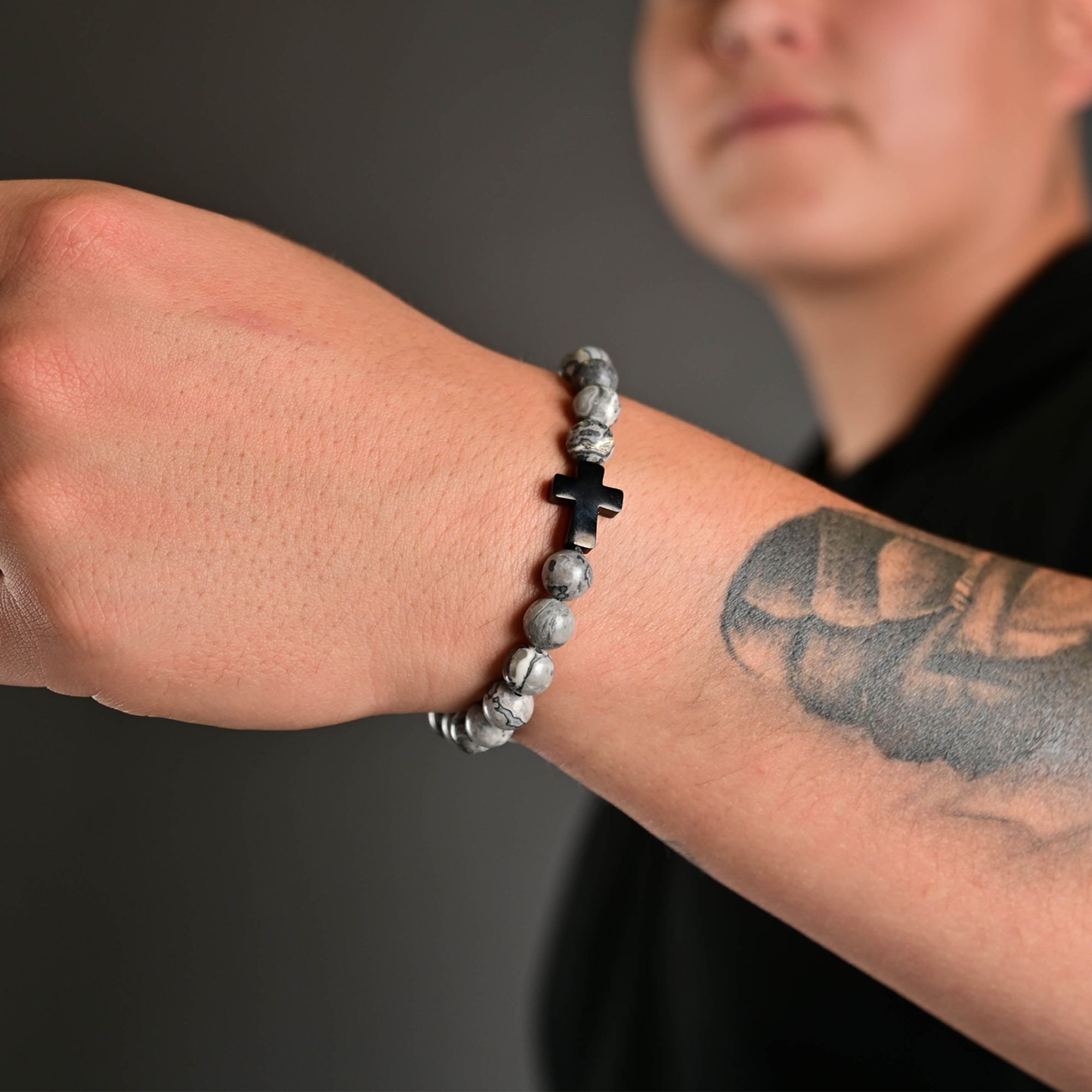 "Jamie" Akzent Edelstahl Kugelarmband, Naturstein, grau, anthrazit (Achat)