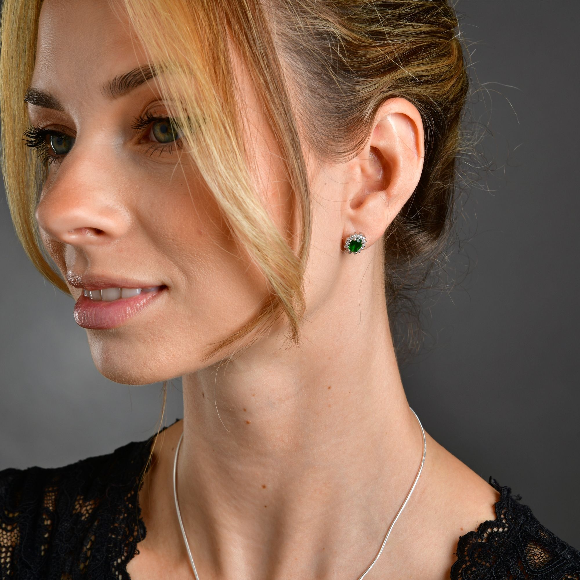 "Diana" 925/- Echt Silber Ohrstecker - Entourage-Stil, Zirkonia grün, rhodiniert