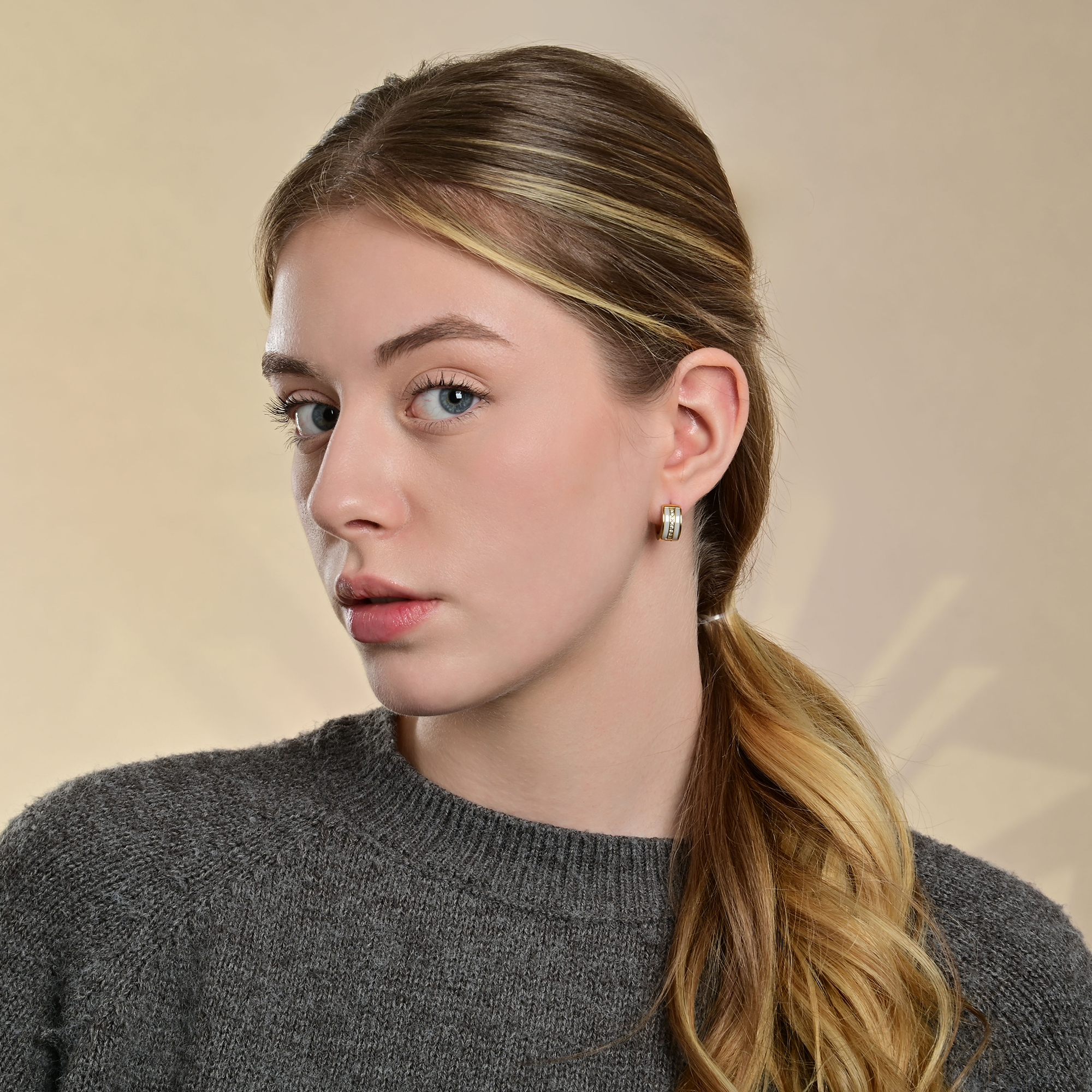 "Rita" Edelstahl-Keramik Creolen Ø 10 mm/ 7mm, Zirkonia, goldfarben