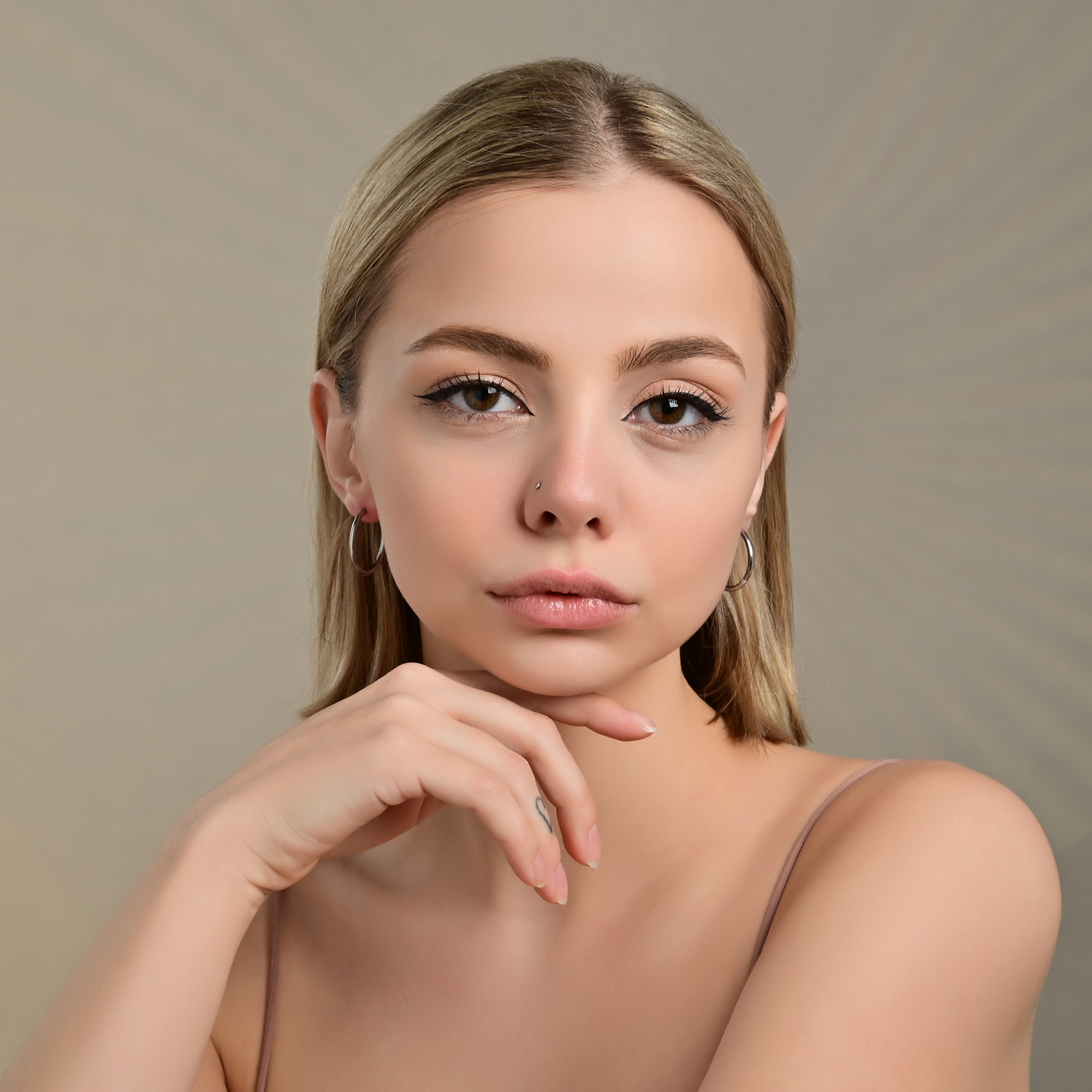 "Amira" Akzent Edelstahl Creolen Ø 20 mm, silberfarben