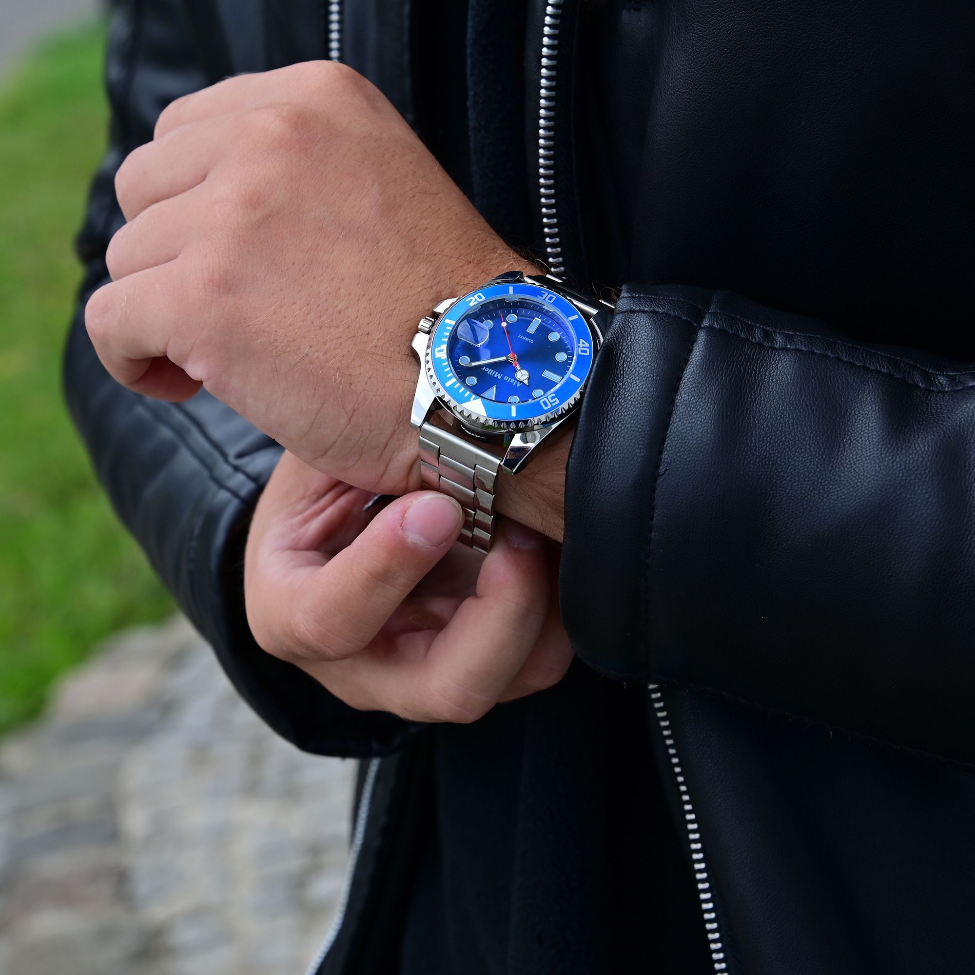 Alain Miller Herrenuhr mit Edelstahlarmband, Ø 39 mm, silberfarben/ blau