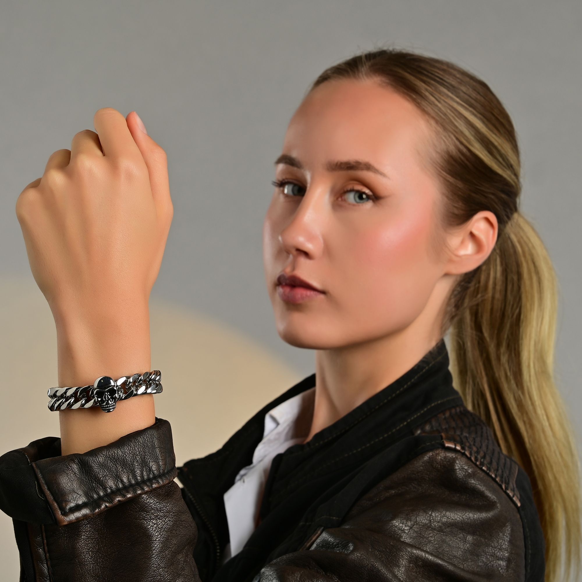 "Grayson" Edelstahl Panzerarmband mit Totenkopf, 24cm/ 13 mm