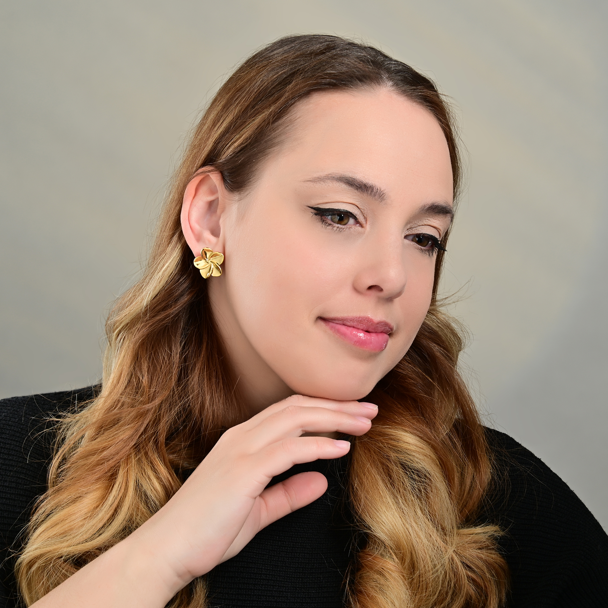"Ebby" Edelstahlohrringe, Statement, Blüte, goldfarbig
