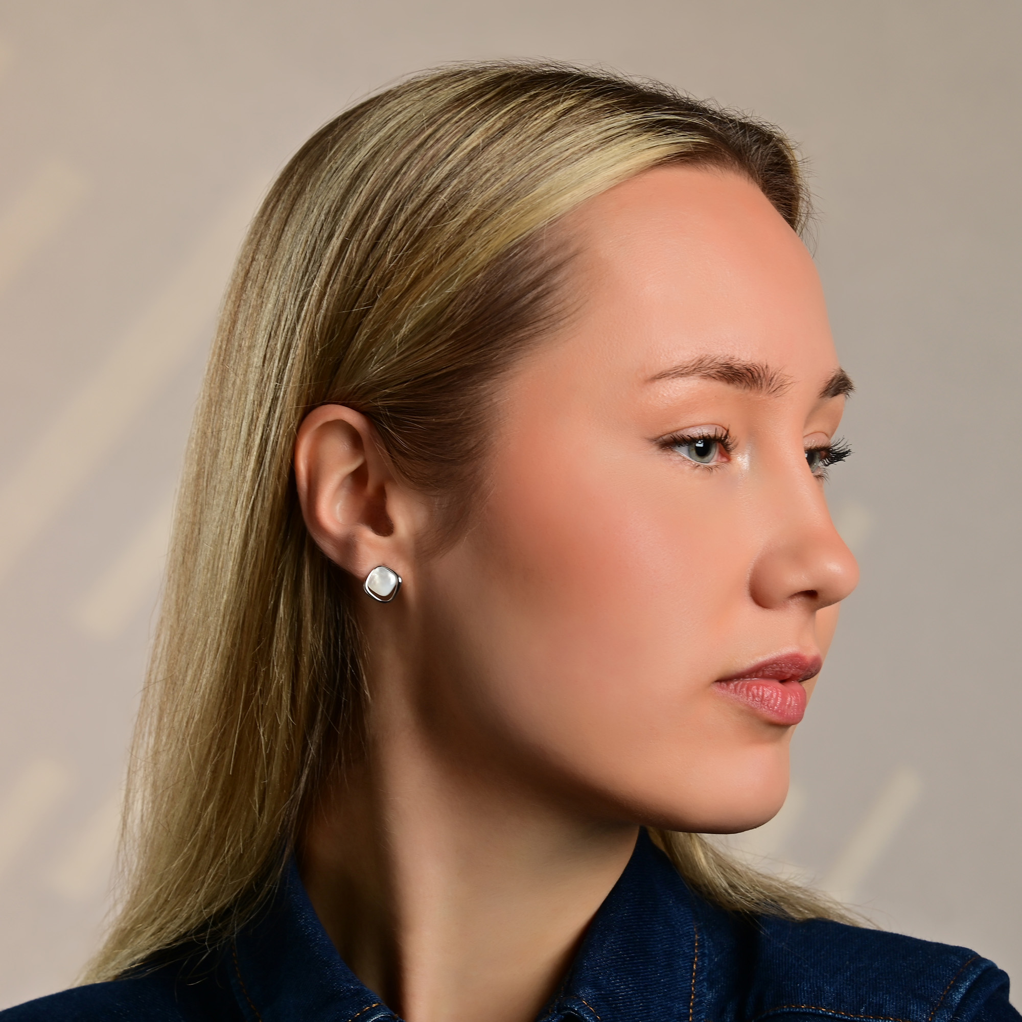 "Ihana" 925/- Echt Silber Ohrstecker mit Perlmutt, silberfarben rhodiniert