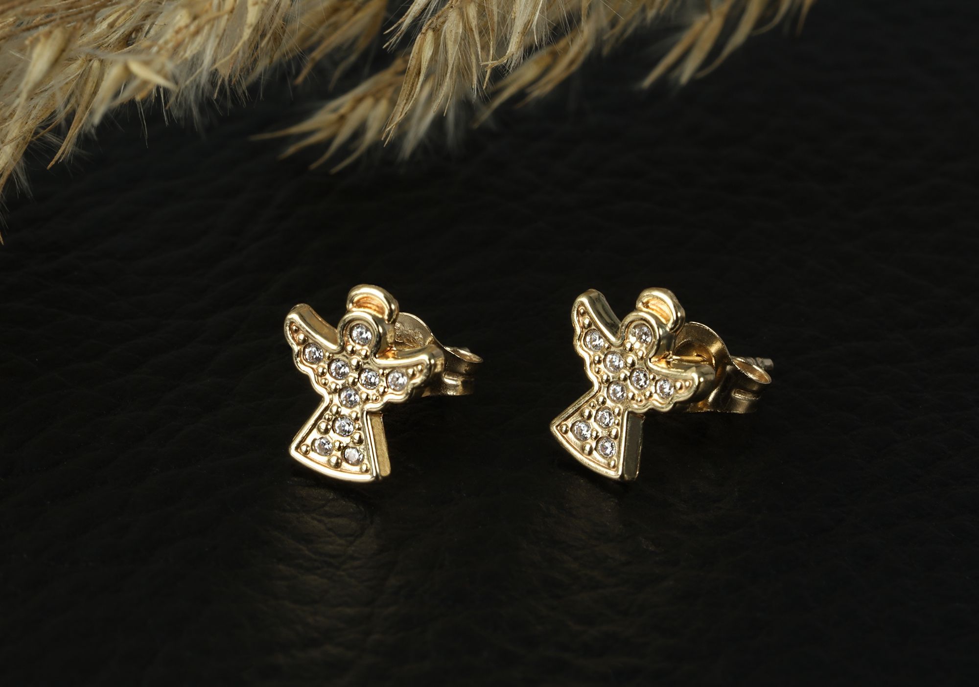 333/- Gold "Elina" Ohrstecker, kleiner Engel mit Zirkonia, Gelbgold, 8 Karat, Kinder